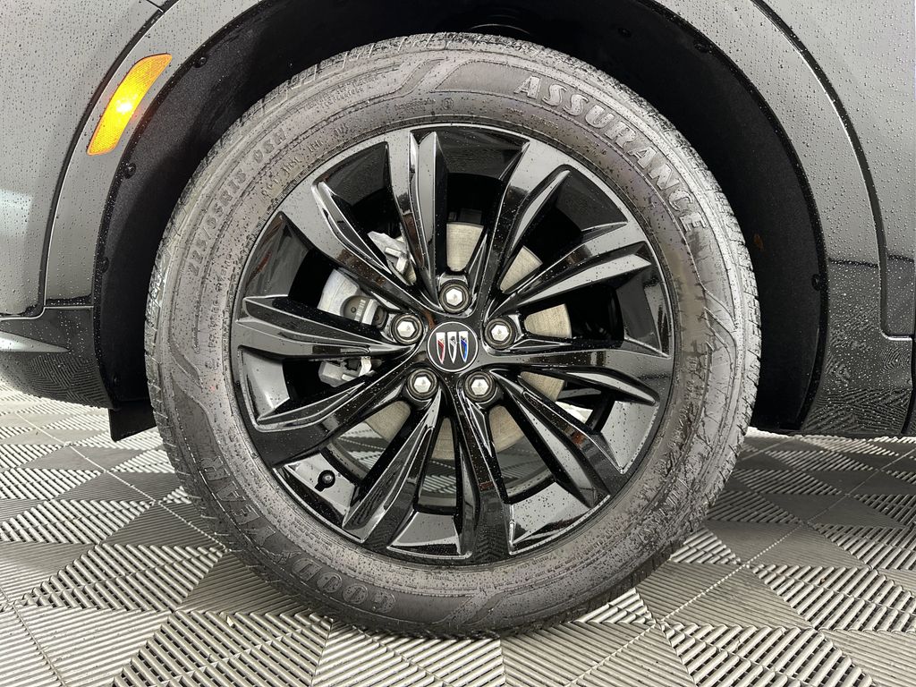 new 2025 Buick Envista car, priced at $29,570