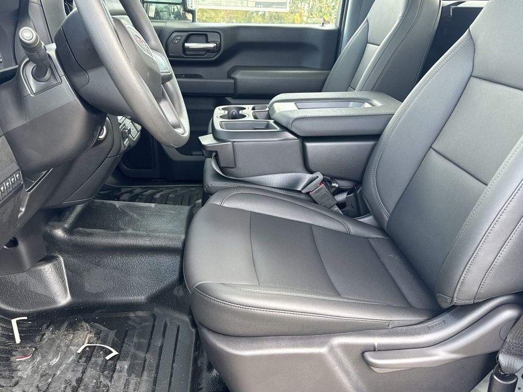 new 2024 GMC Sierra 2500HD car, priced at $45,578
