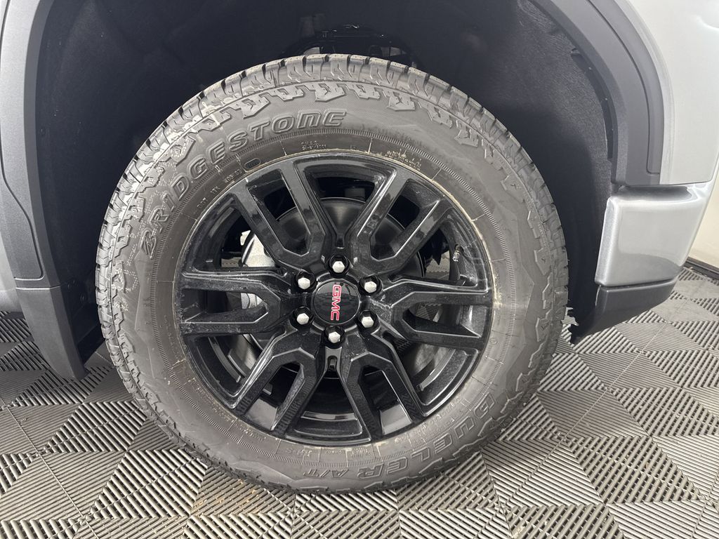new 2025 GMC Sierra 1500 car, priced at $62,424