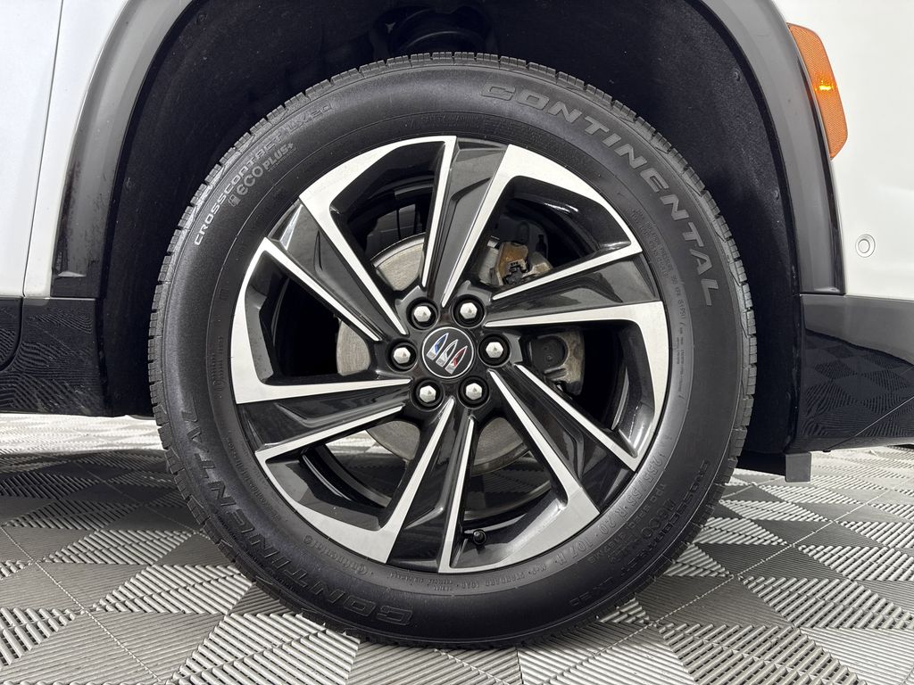 new 2025 Buick Enclave car, priced at $48,035