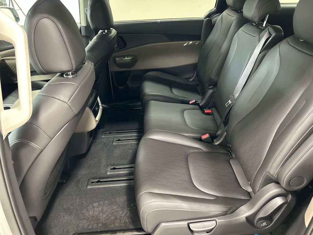 new 2026 Kia Carnival Hybrid car, priced at $43,570