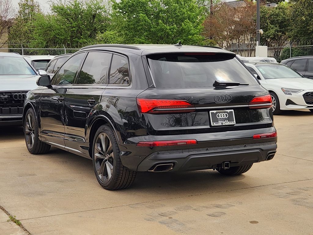 new 2025 Audi Q7 car, priced at $85,110
