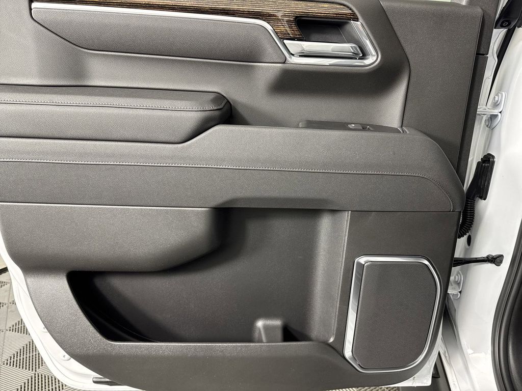 new 2025 GMC Sierra 1500 car, priced at $61,729