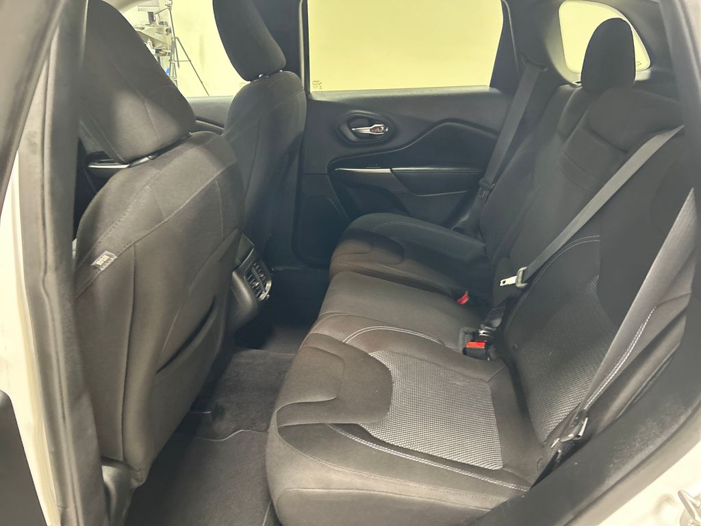 used 2019 Jeep Cherokee car, priced at $16,501