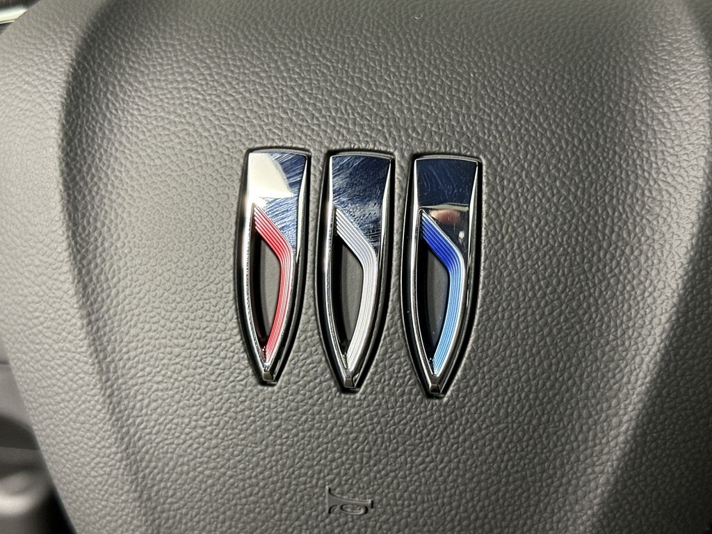 new 2025 Buick Envista car, priced at $25,187