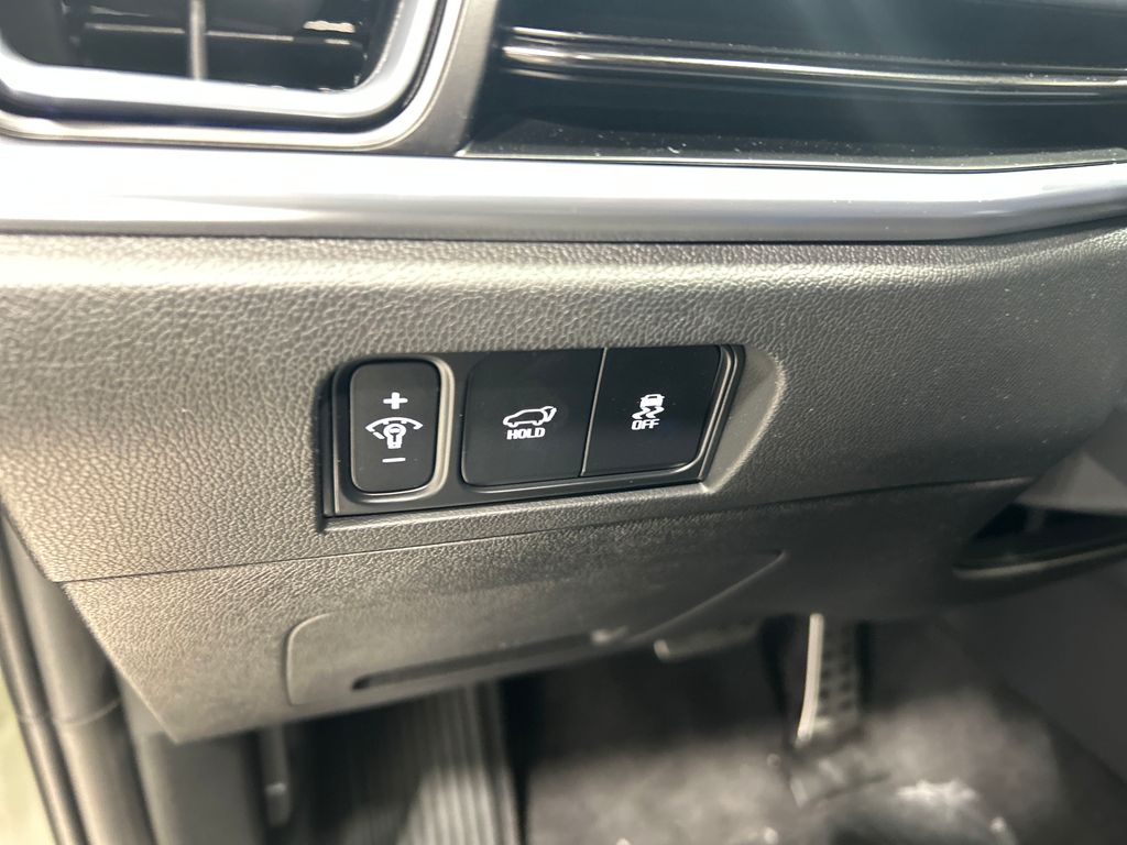 new 2025 Kia Sorento car, priced at $44,243