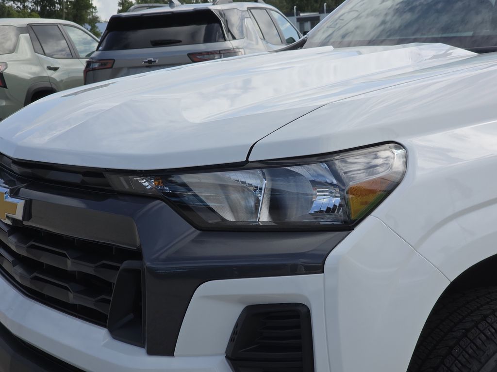 new 2025 Chevrolet Colorado car, priced at $30,400