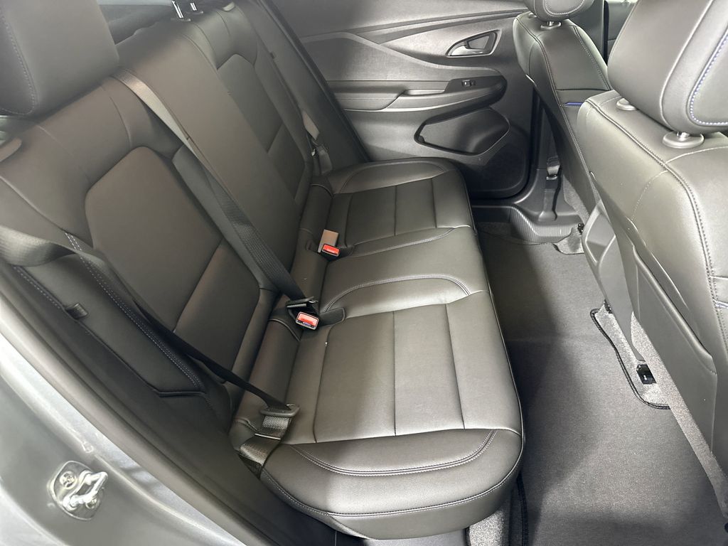 new 2025 Buick Envista car, priced at $29,869