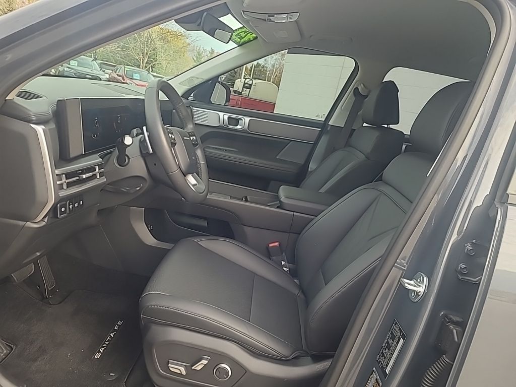 used 2025 Hyundai Santa Fe car, priced at $34,759