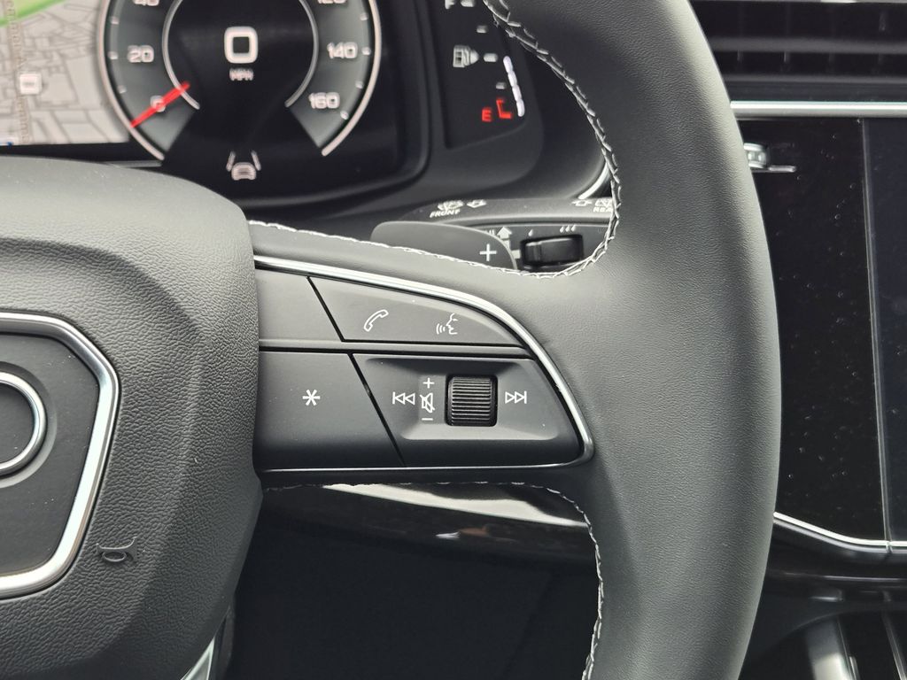 new 2025 Audi Q7 car, priced at $78,895