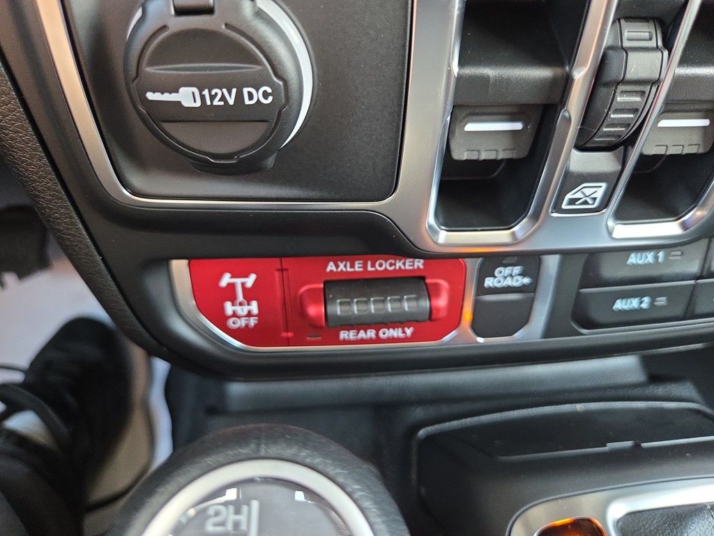 new 2025 Jeep Gladiator car, priced at $47,641