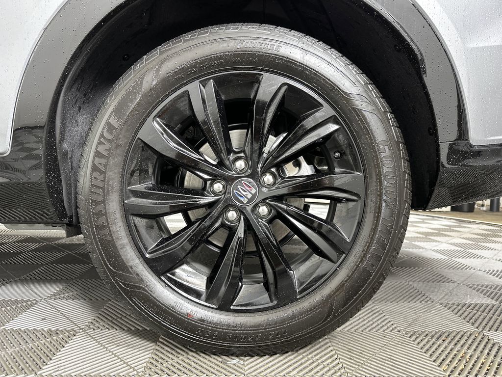 new 2025 Buick Envista car, priced at $27,285