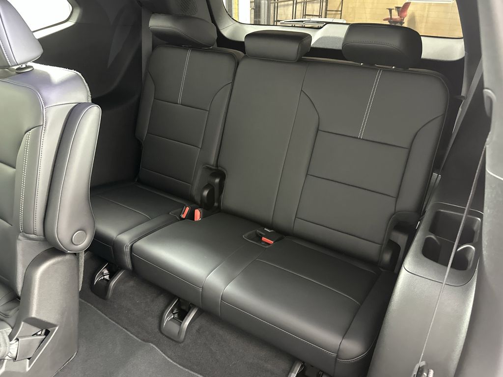 new 2025 GMC Acadia car, priced at $50,129