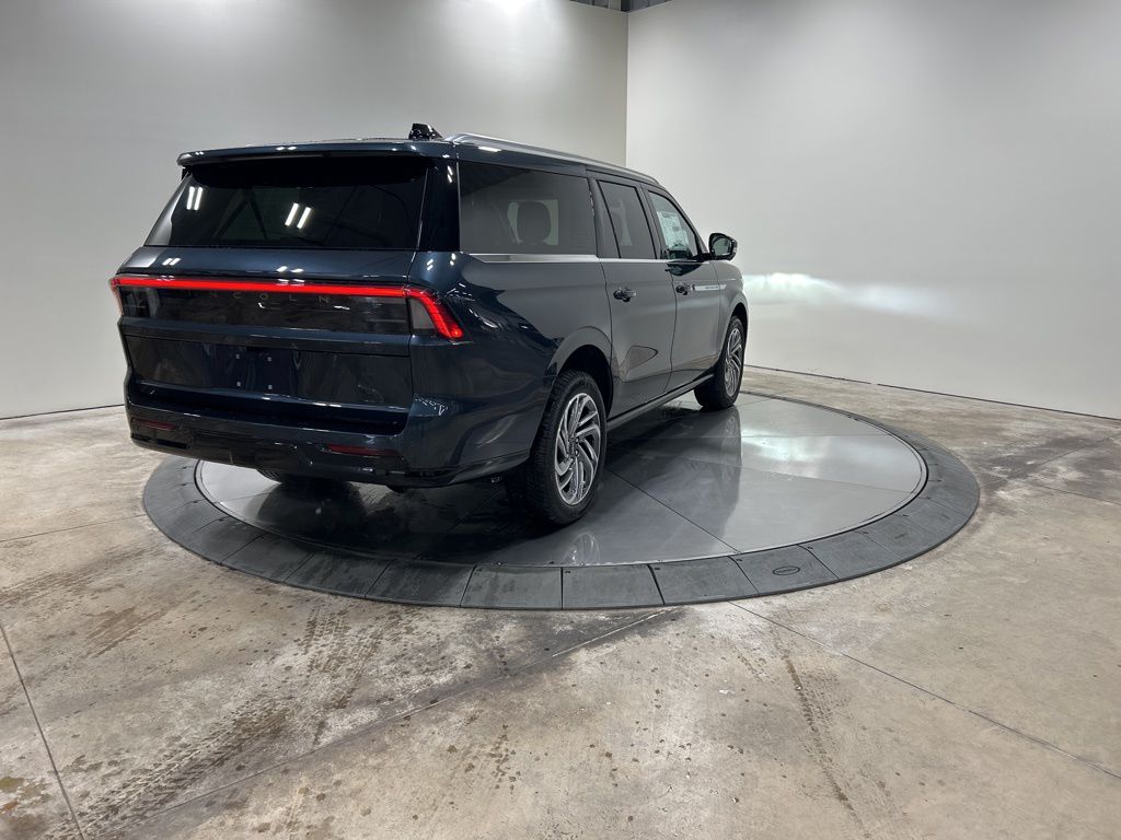 new 2025 Lincoln Navigator L car, priced at $104,685