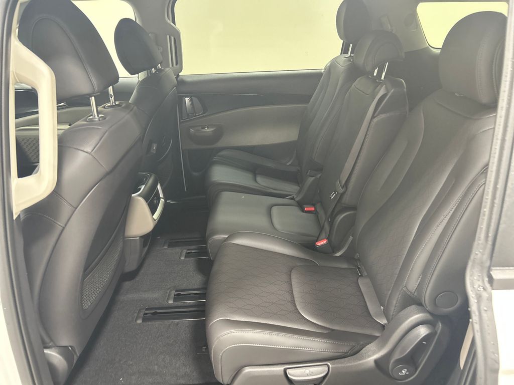 new 2026 Kia Carnival car, priced at $41,185