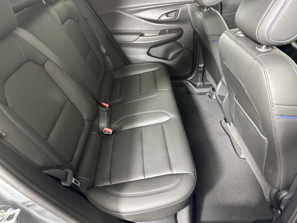 new 2025 Buick Envista car, priced at $27,285