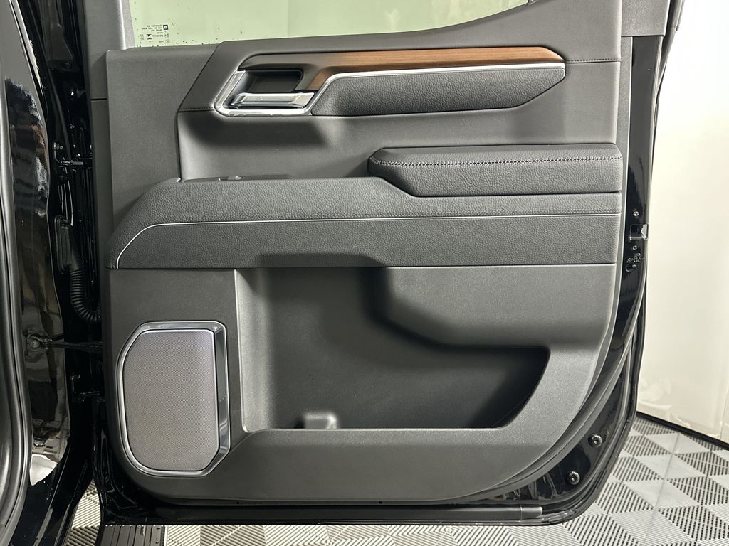 new 2025 GMC Sierra 1500 car, priced at $69,694