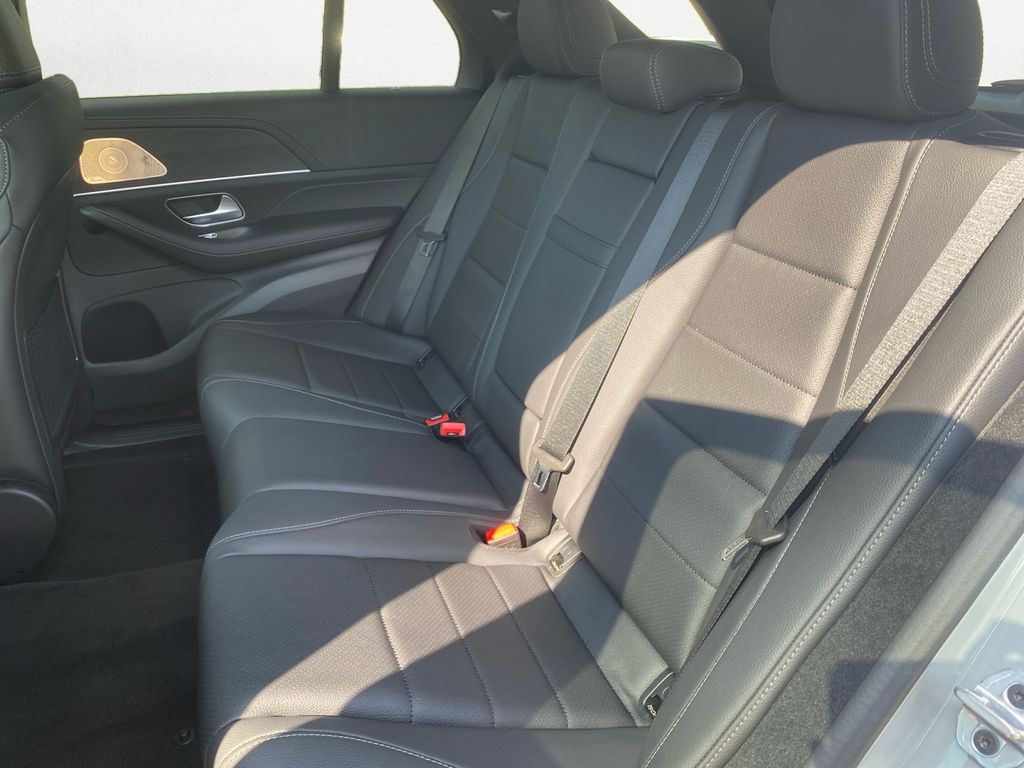 new 2026 Mercedes-Benz GLE car