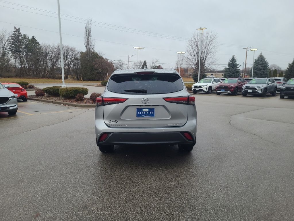used 2021 Toyota Highlander car, priced at $41,209