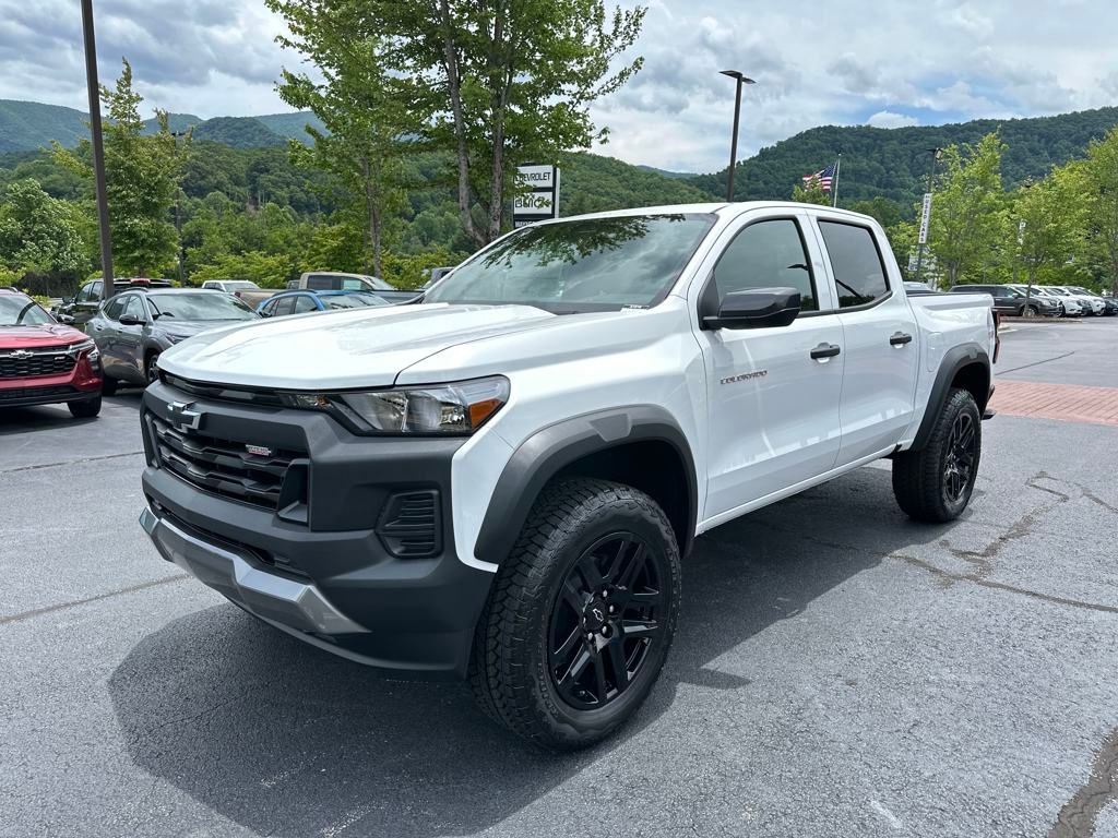 new 2025 Chevrolet Colorado car, priced at $43,070