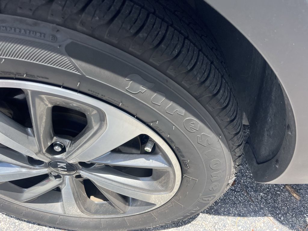 used 2020 Kia Sorento car, priced at $16,991
