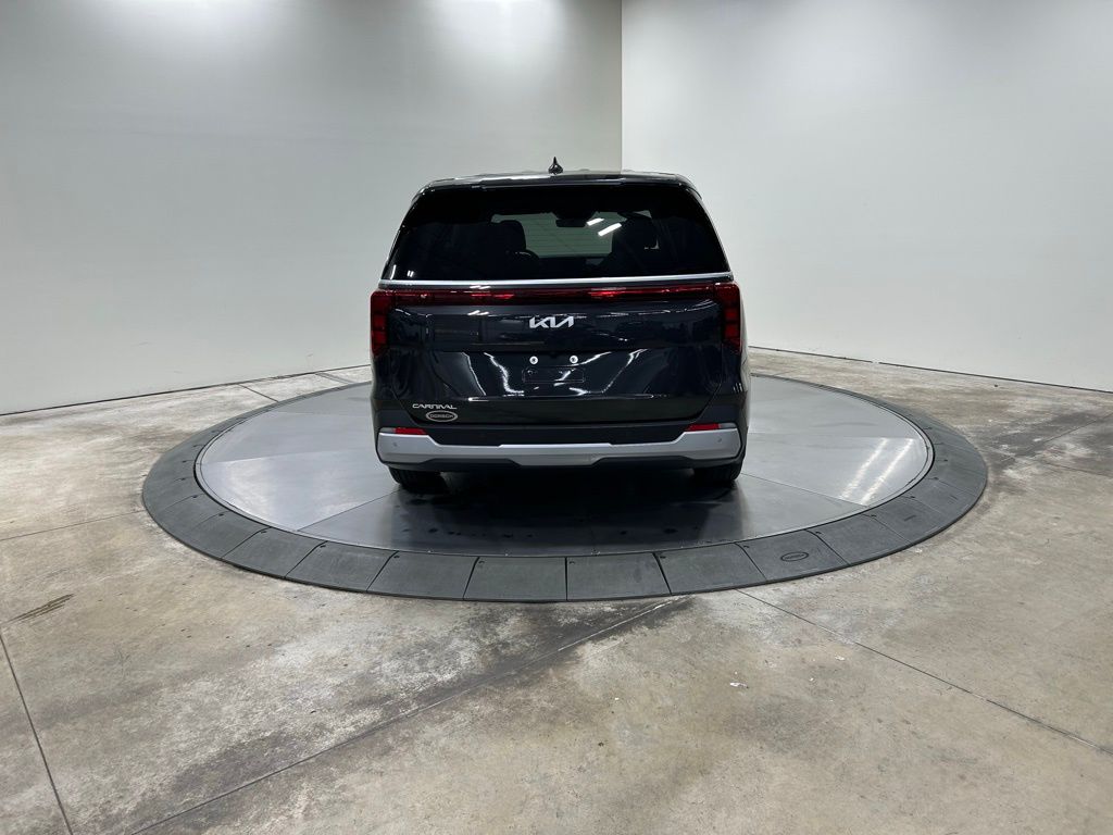 new 2026 Kia Carnival car, priced at $39,027