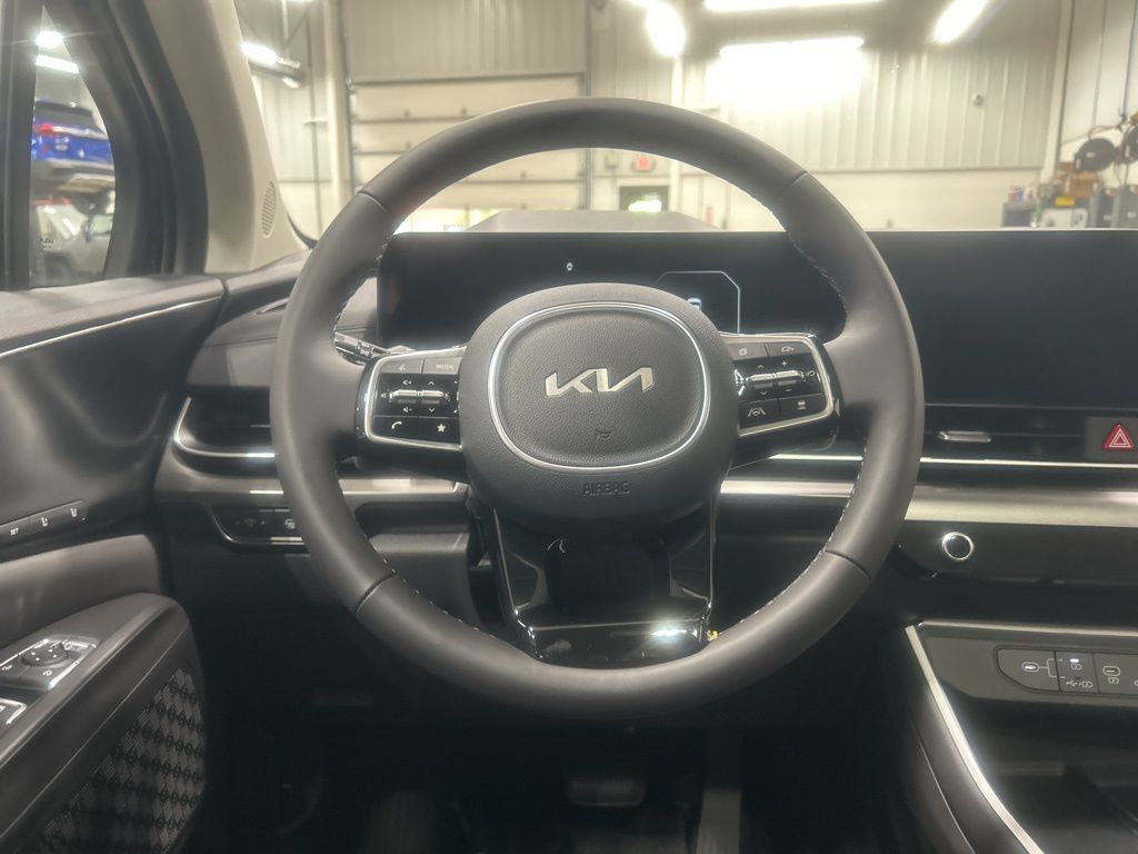 new 2026 Kia Carnival Hybrid car, priced at $52,598