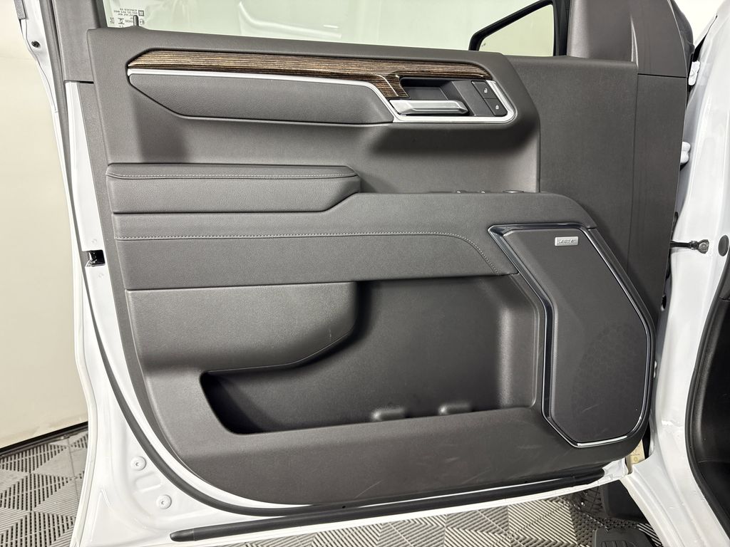 new 2025 GMC Sierra 1500 car, priced at $56,729