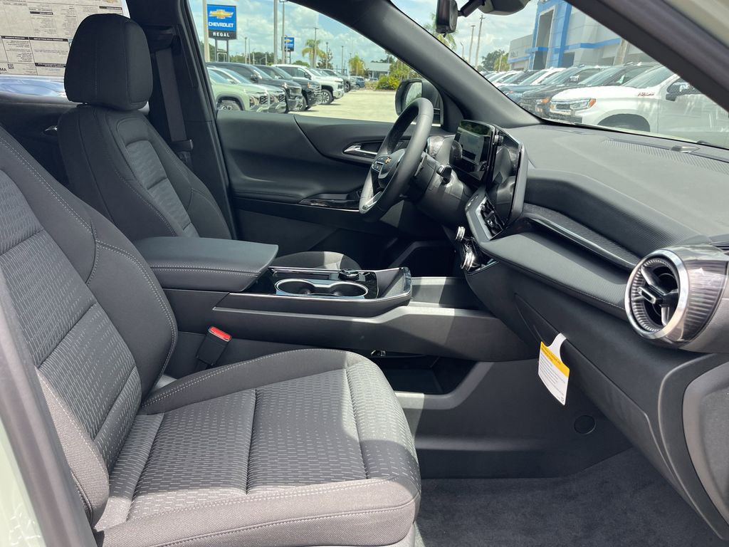 new 2026 Chevrolet Equinox car, priced at $28,893