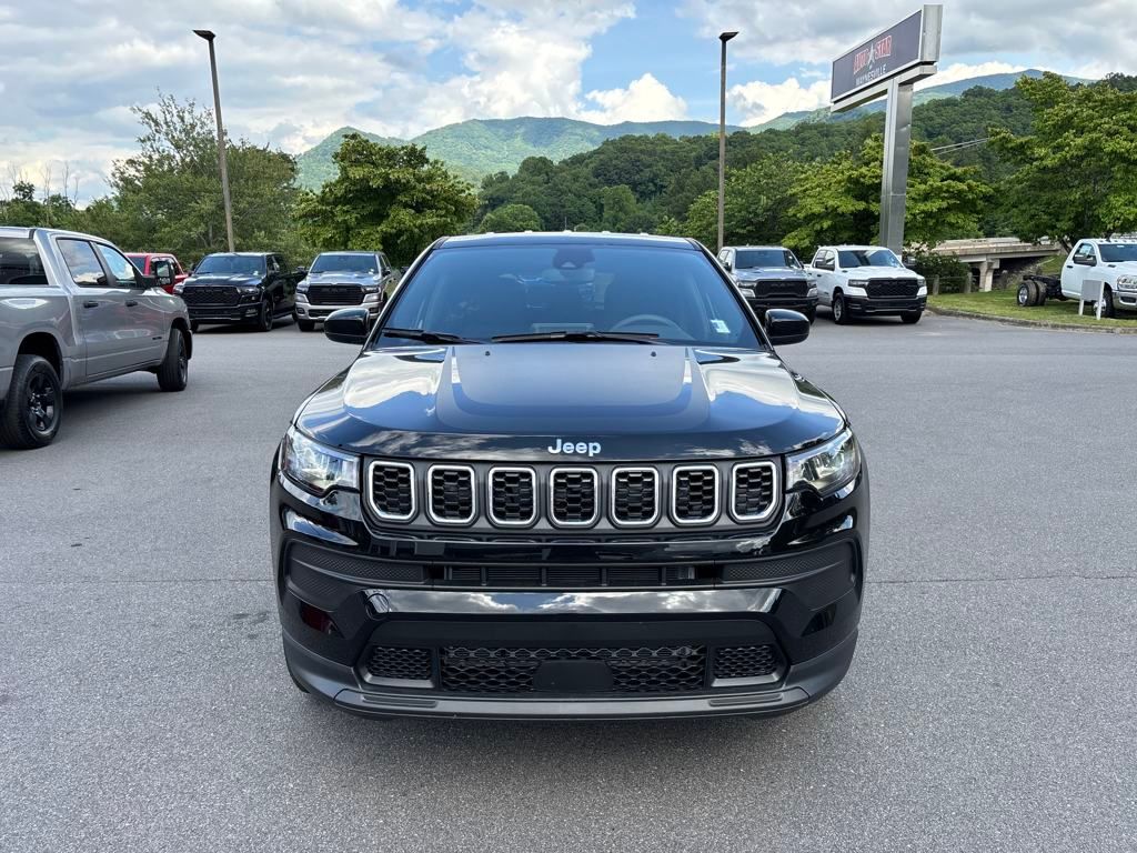 new 2025 Jeep Compass car, priced at $26,990