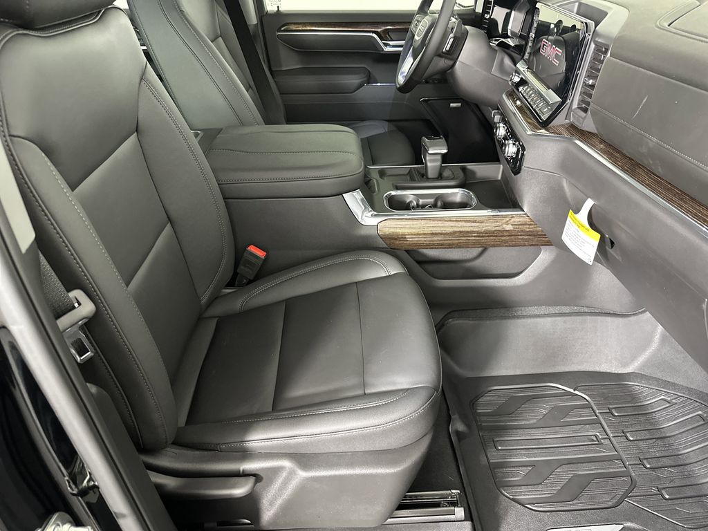 new 2025 GMC Sierra 1500 car, priced at $62,224