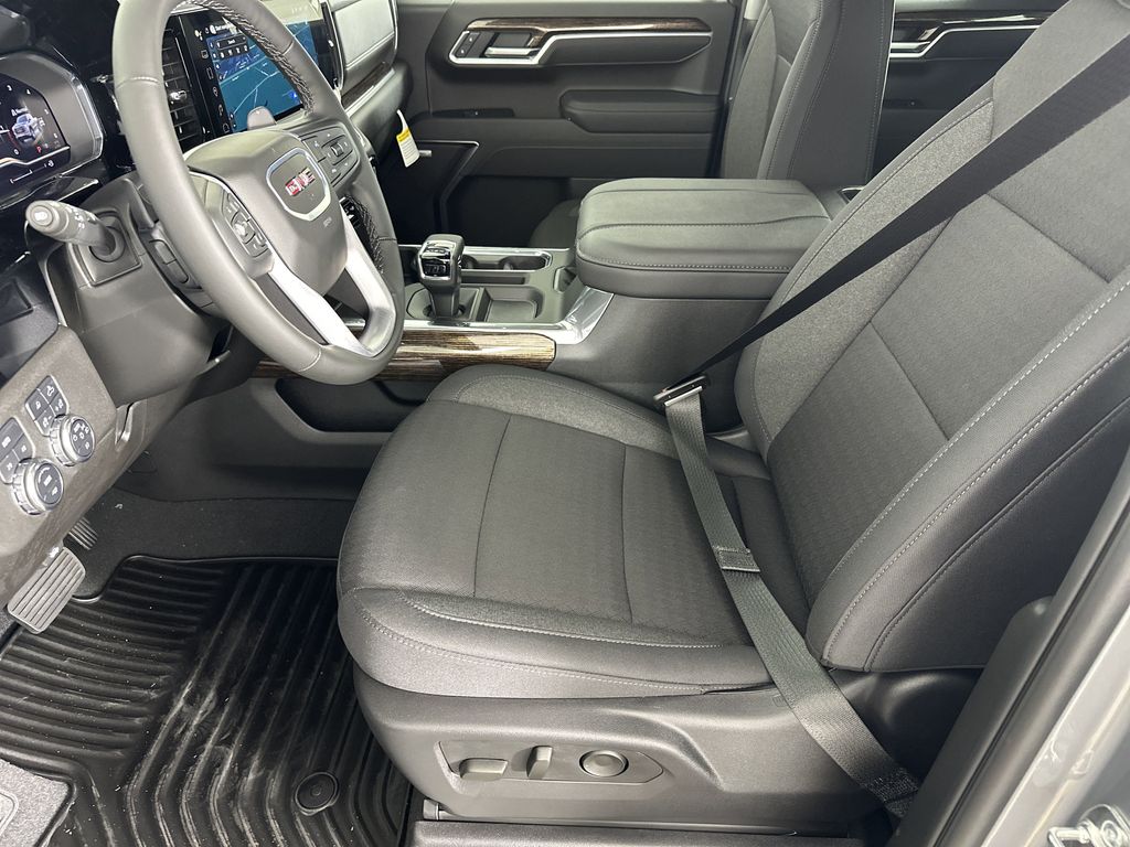 new 2025 GMC Sierra 1500 car, priced at $53,475