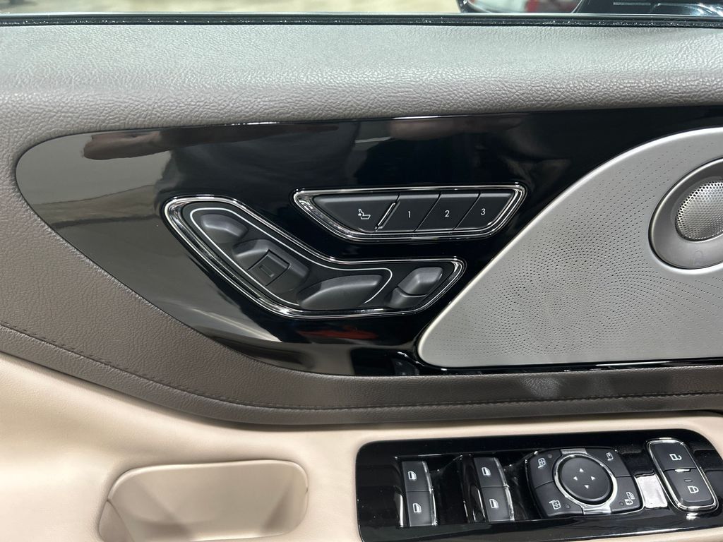 used 2021 Lincoln Aviator car, priced at $42,991
