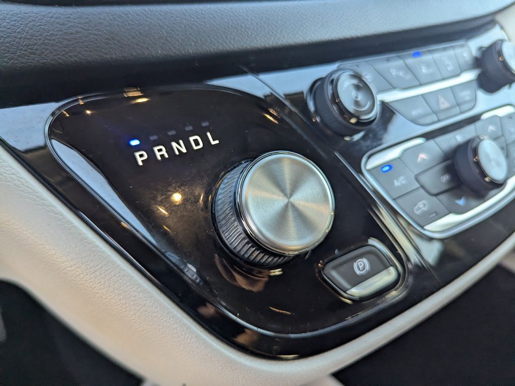 used 2018 Chrysler Pacifica car, priced at $11,193