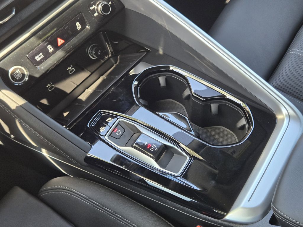 new 2025 Audi Q5 car, priced at $60,975