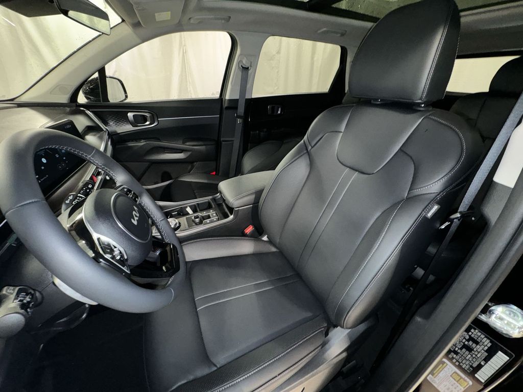 new 2025 Kia Sorento Hybrid car, priced at $42,088