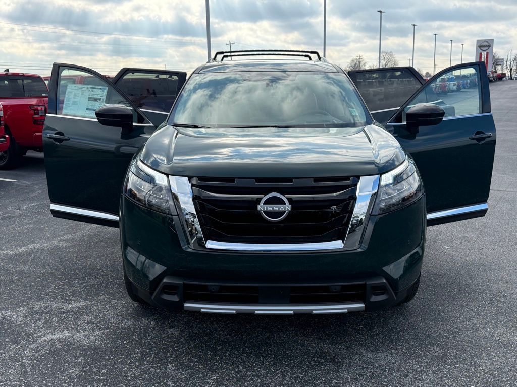 new 2025 Nissan Pathfinder car, priced at $48,205