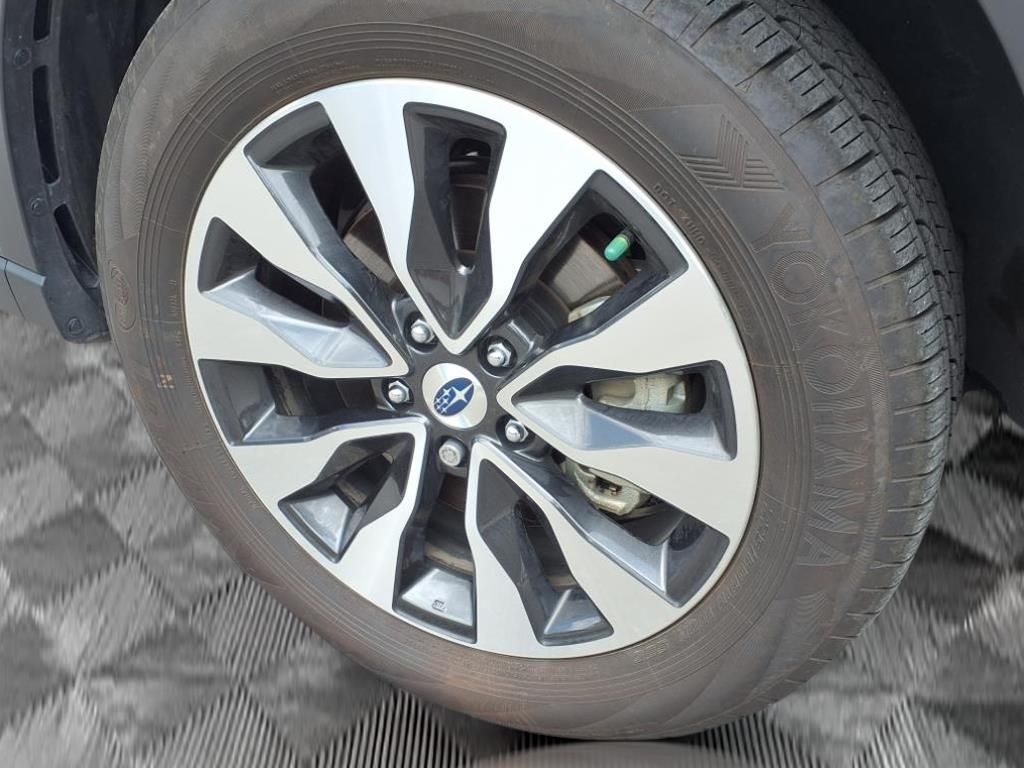 used 2025 Subaru Outback car, priced at $40,952