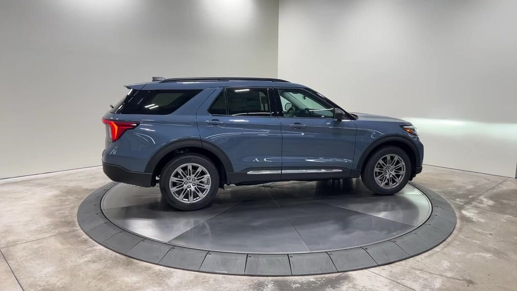 new 2025 Ford Explorer car, priced at $48,495