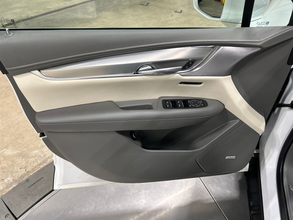 used 2020 Cadillac XT5 car, priced at $29,969