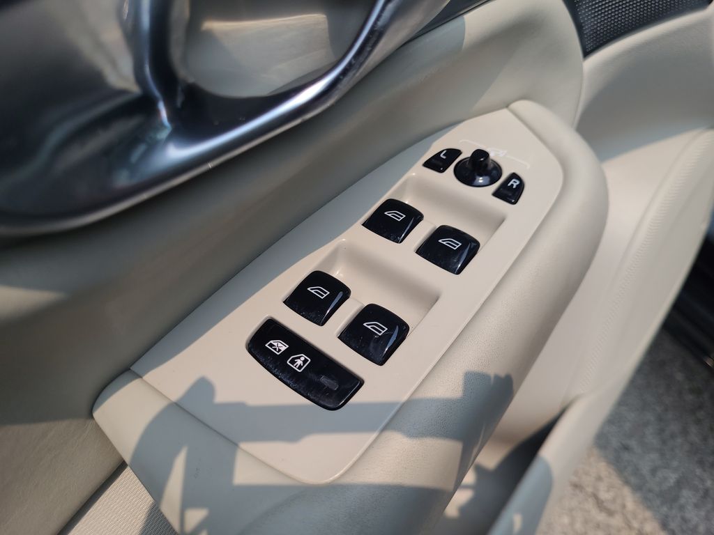 used 2017 Volvo XC90 Hybrid car, priced at $23,466
