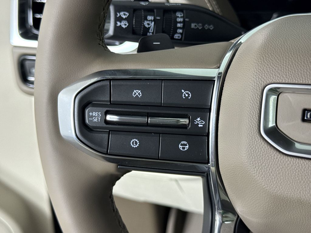 new 2025 GMC Yukon XL car, priced at $97,374