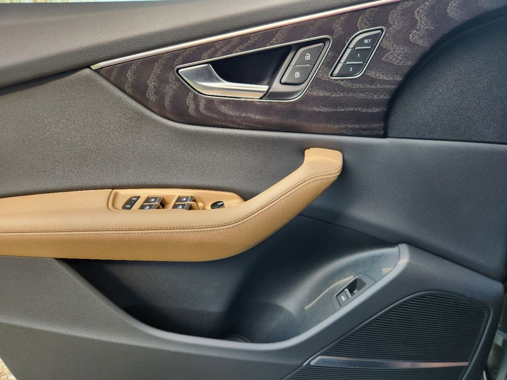 new 2025 Audi Q8 car, priced at $86,615