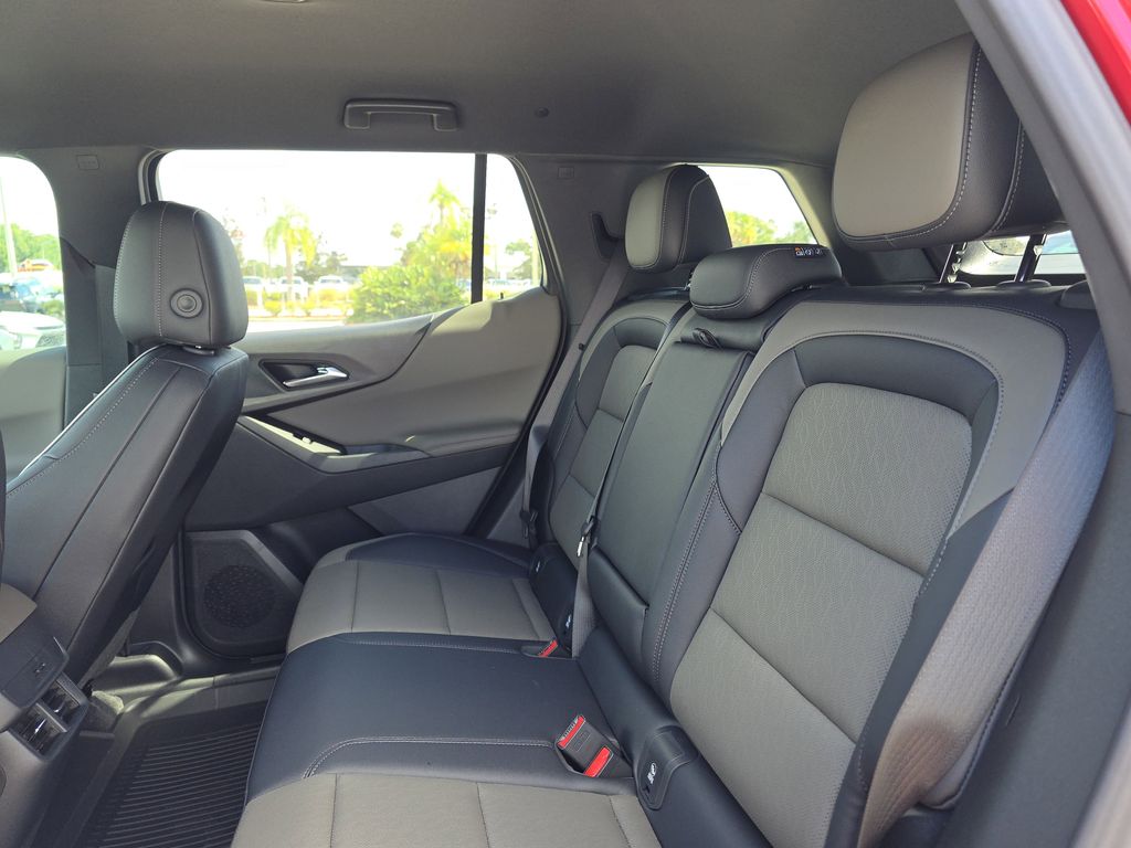 new 2026 Chevrolet Equinox car, priced at $32,527