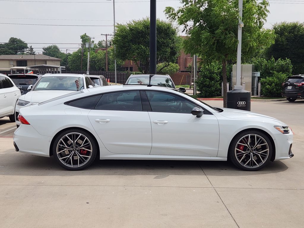 new 2025 Audi S7 car, priced at $100,600