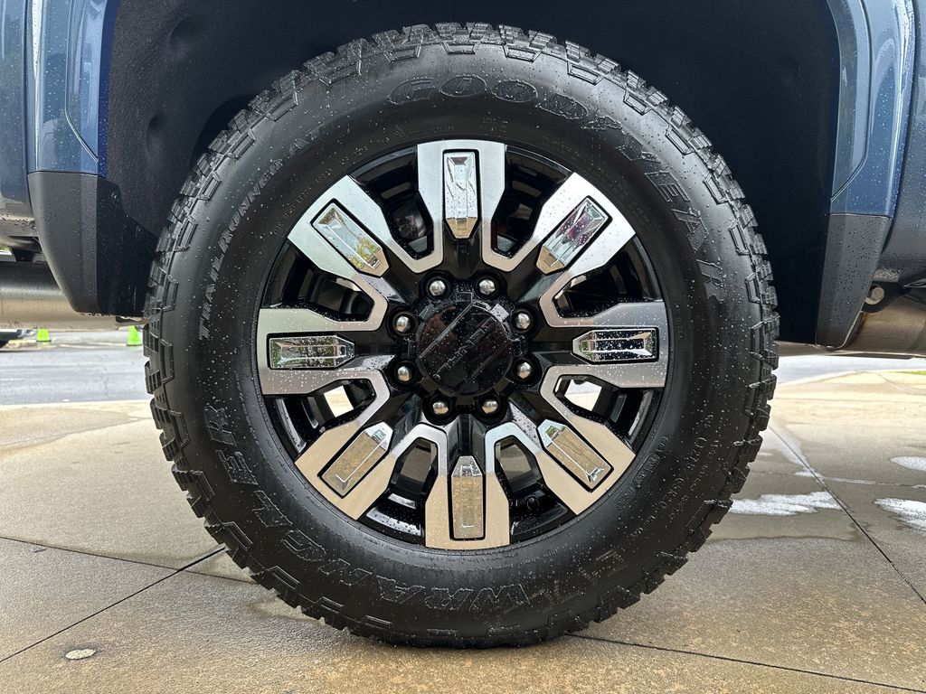 new 2025 GMC Sierra 2500HD car, priced at $85,039