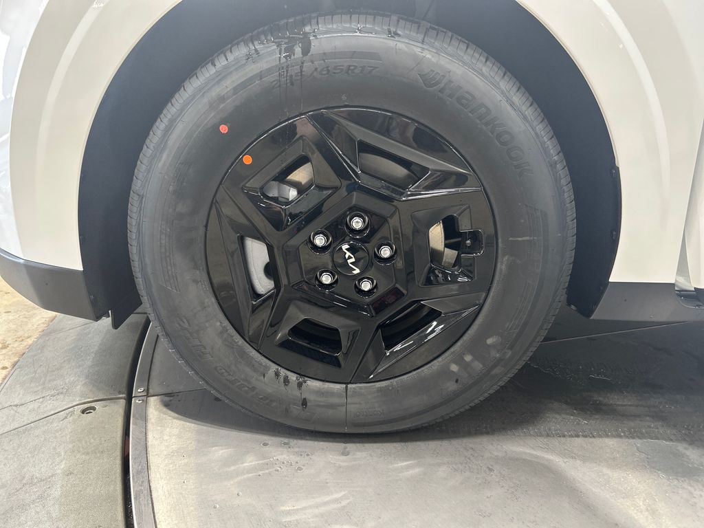 new 2025 Kia Carnival car, priced at $40,495