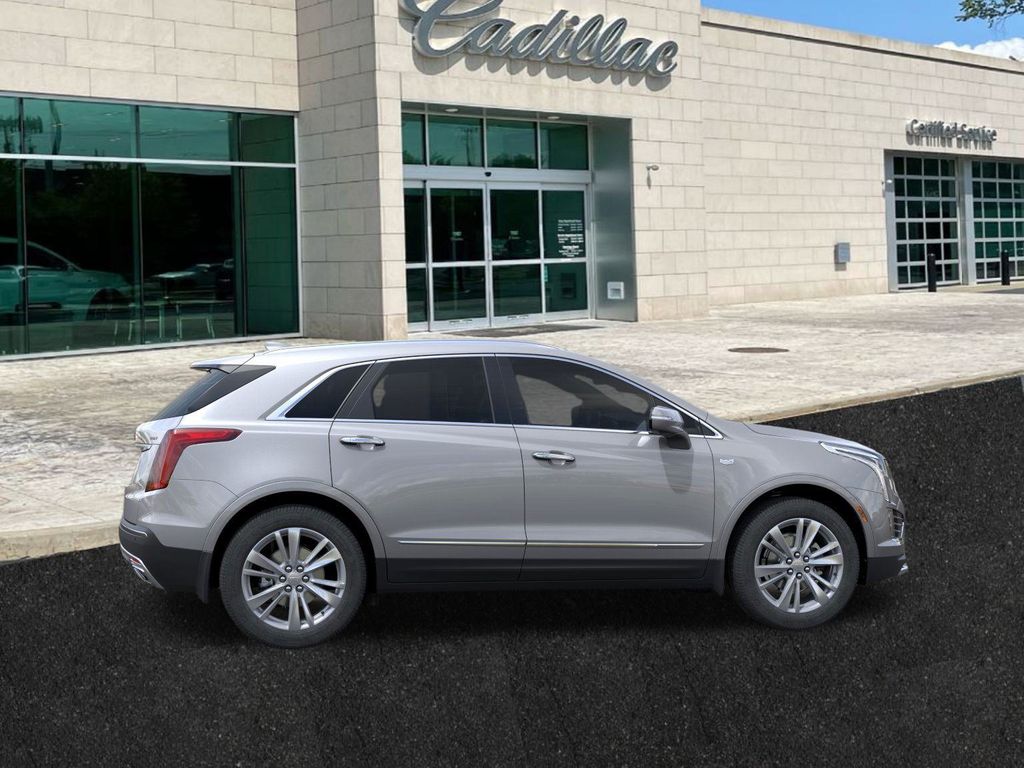 new 2025 Cadillac XT5 car, priced at $54,540