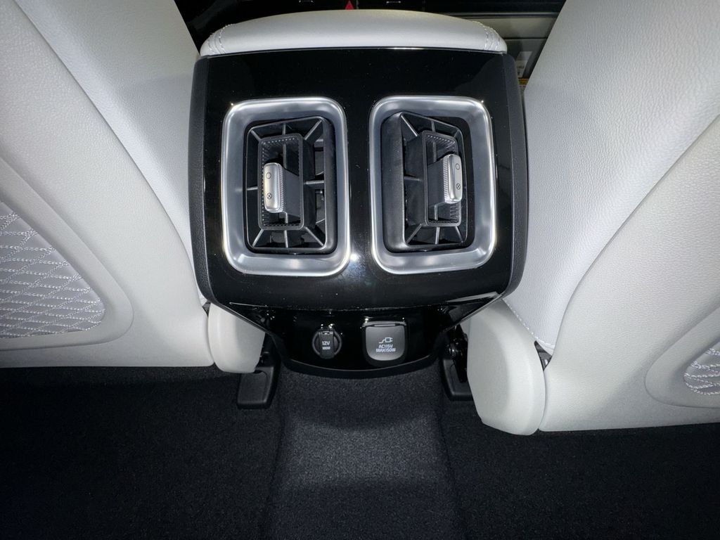 new 2025 Kia Sorento Hybrid car, priced at $47,682