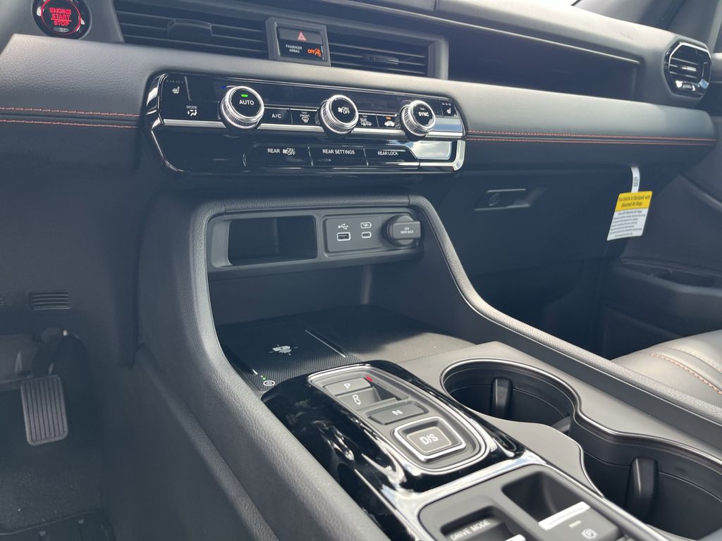 new 2025 Honda Pilot car, priced at $49,253